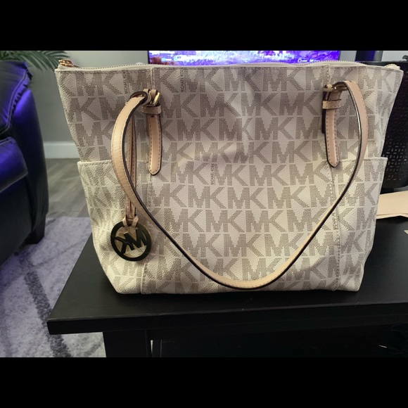 Michael Kors Handbags - Michael Kors Tote Bag